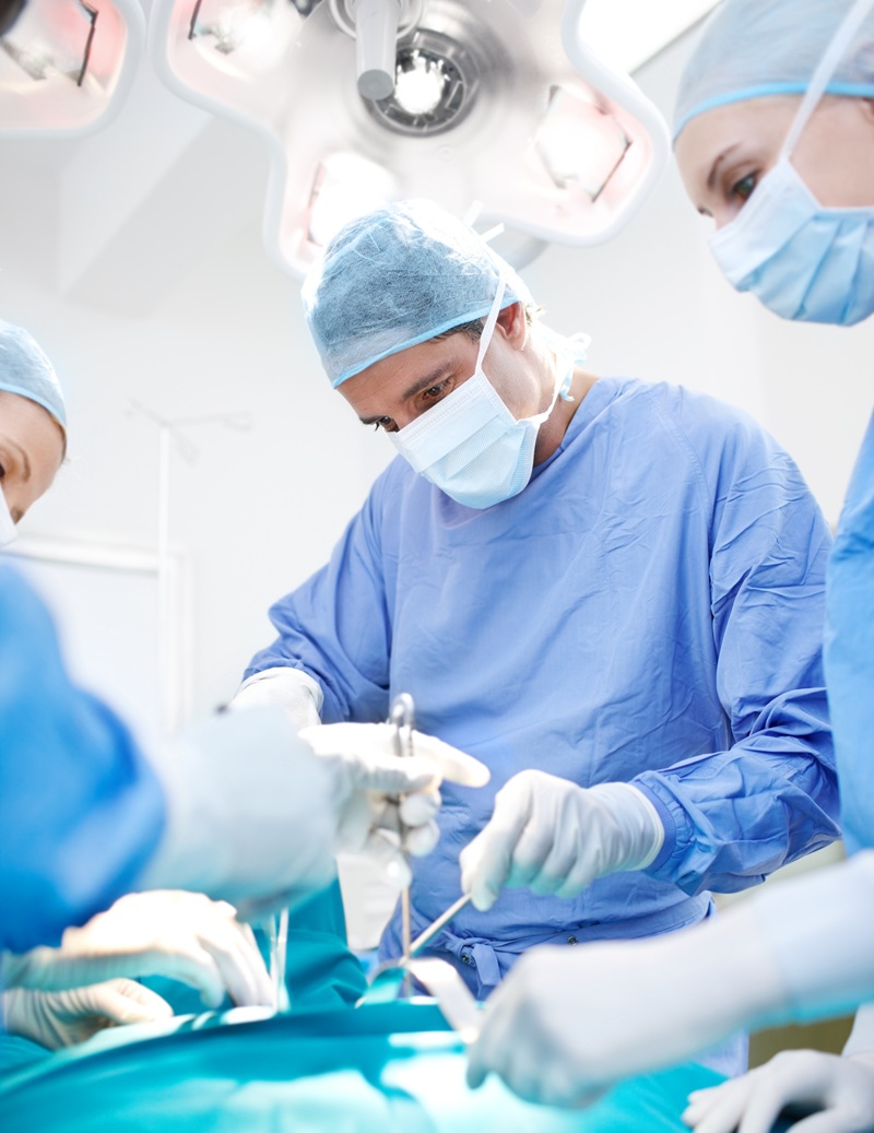 Dr. Carlos Raúl Calderón Centeno, Cirugía de Cabeza y Cuello en CDMX